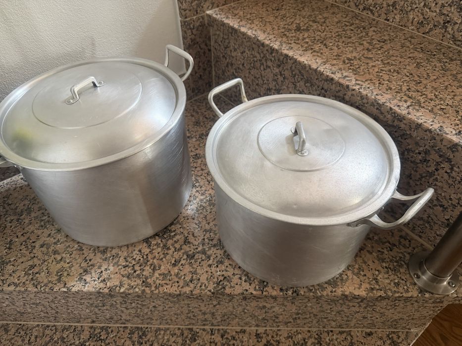 Vendo tachos para restauracao