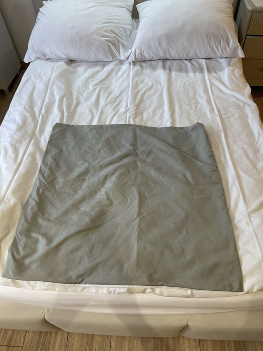 Dwie poszewki na poduszki 80 80 cm, poliester
