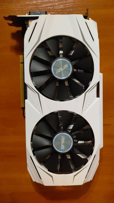 Asus GTX 1060 6gb состояние идеал!