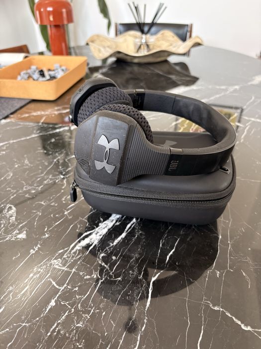 Auscultadores JBL Under Armour Sport Wireless + Estojo