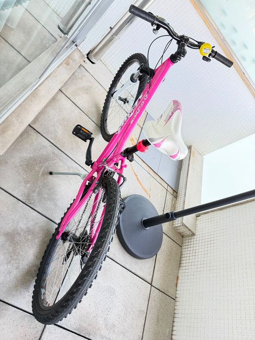 Bicicleta juvenil roda 24” com 21 velocidades Shimano