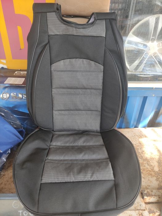 Плотные чехлы майки.на передние сиденья.