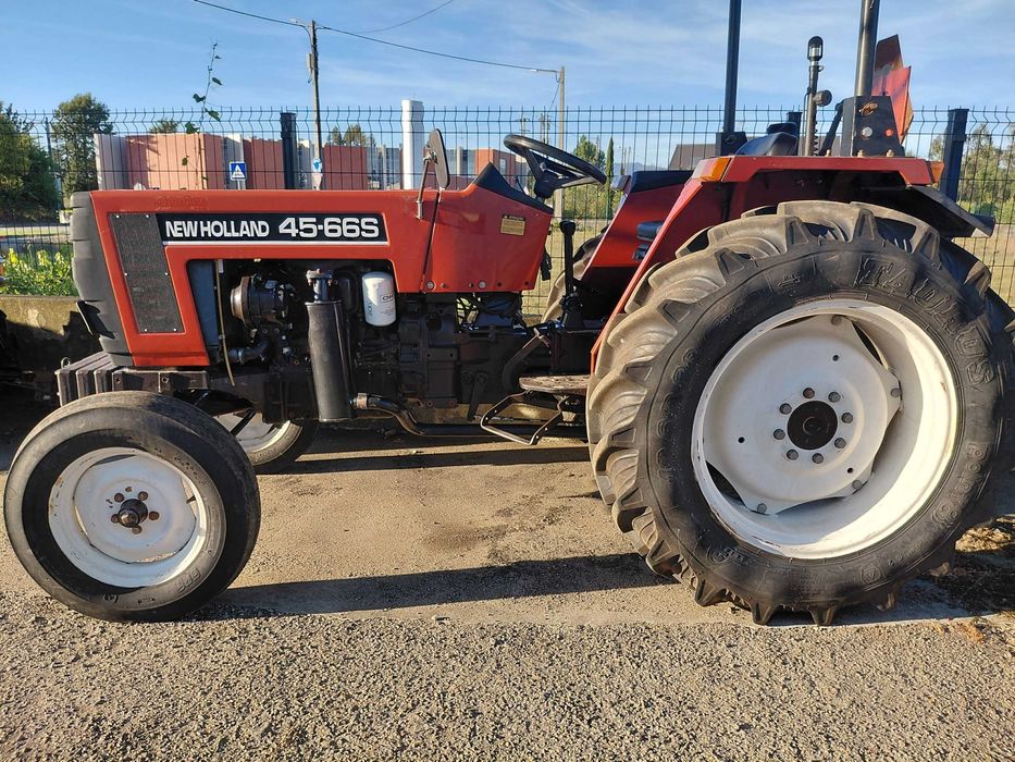 Trator NEW HOLLAND 45-66