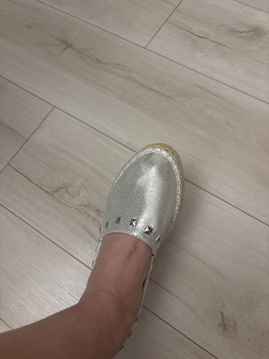 Nowe strebne buciki nowe