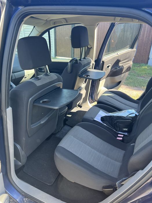 Продам автомобіль Reno scenic 2 покоління