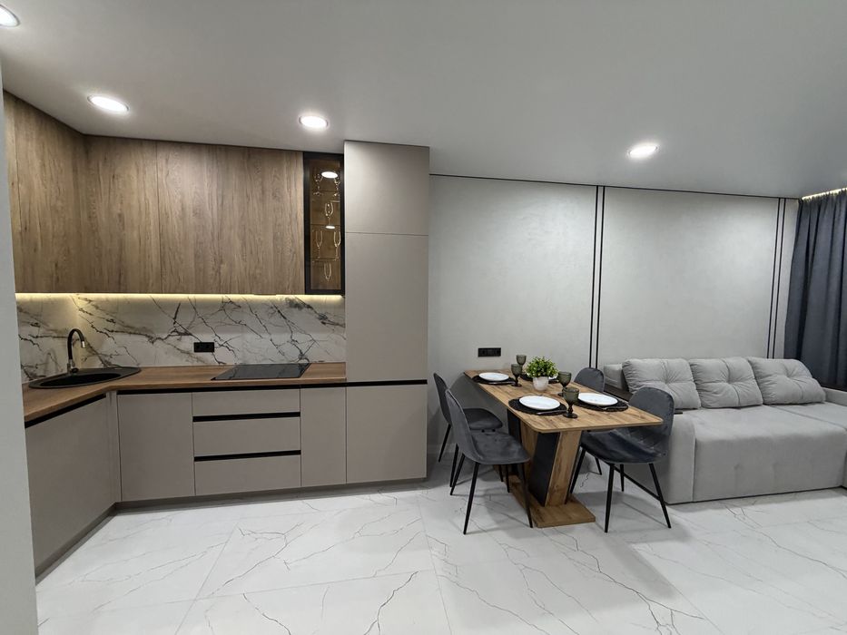 1к 11 поверх 45 м2 Буд 7.7 Власник без % 3 якісним ремонтом.