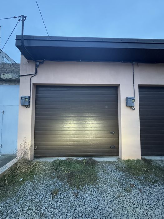 Гараж  Чехова, Лабунського, Гурія Бухала / Боярка, Ювілейний