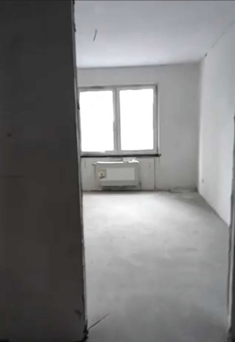Простора 1-кімнатна квартира біля метро, по вул. Юлії Здановської вул. (Ломоносова), 5В в Голосіївському р-н , метро 7 хв