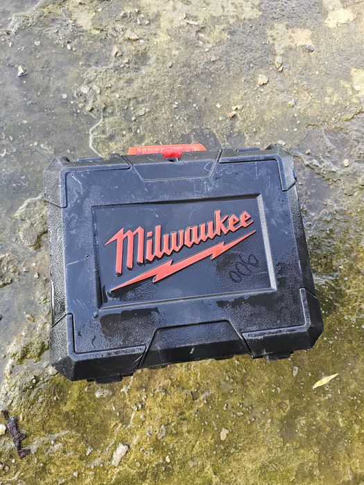 walizka skrzynka na wiertarkę M18 milwaukee