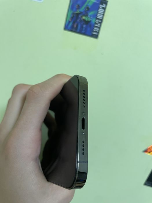 Iphone 12 pro max uszkodzony