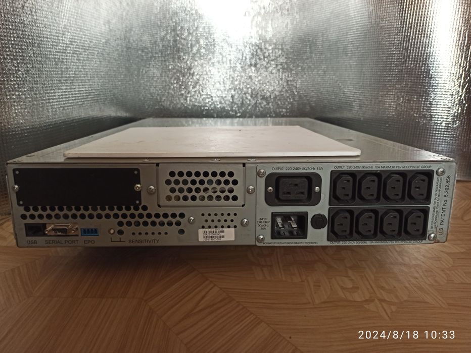 ДБЖ источник Smart Ups безперебійного живлення