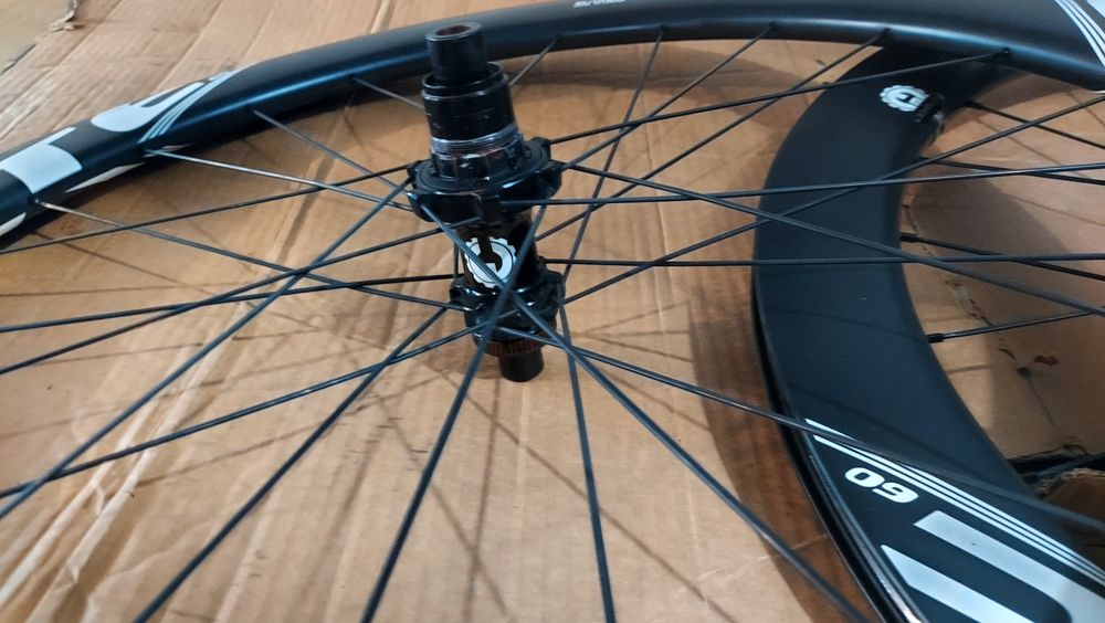 Rodas Elite carbono Cepo XDR Sram ou Shimano