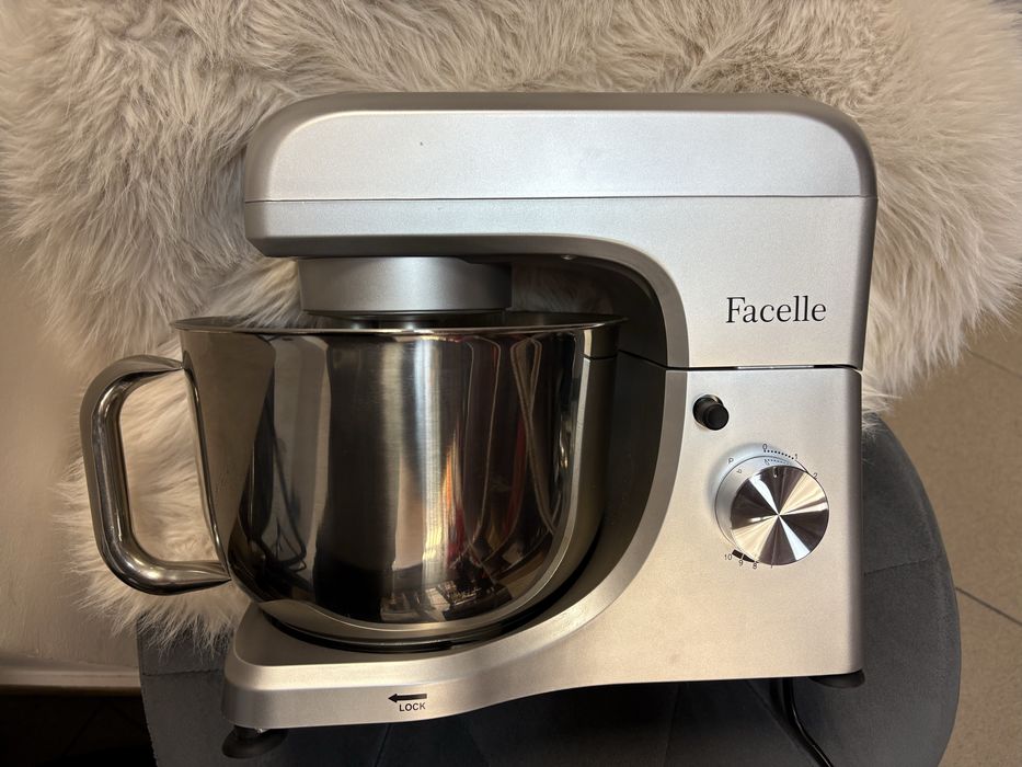 Robot kuchenny Facelle