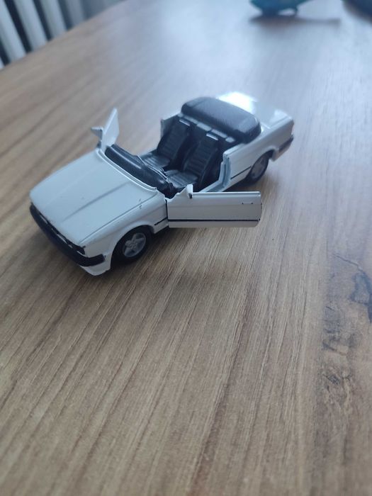 Resorak BMW 325i cabrio