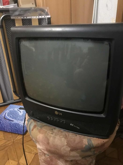 Небольшой  телевизор LG Asa