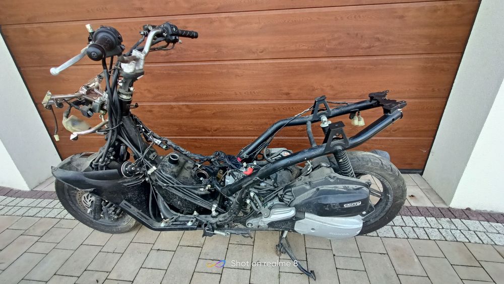 Honda PCX**silnik**napęd**zawieszenie**
