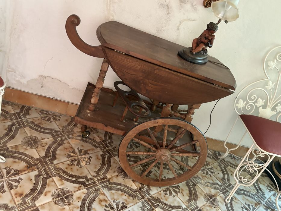 Carrinho de chá em madeira