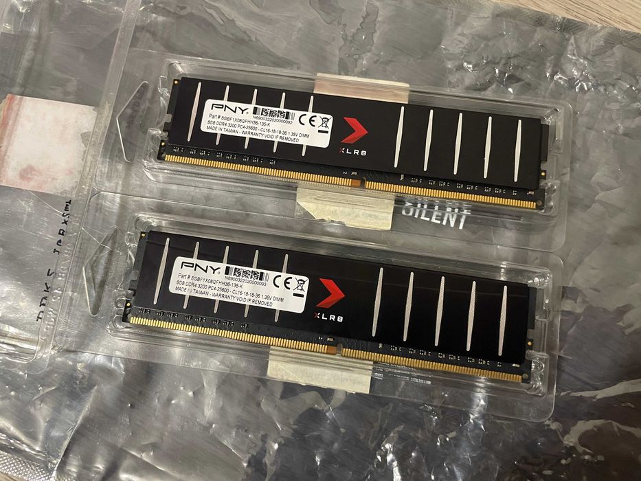 Память DDR4 2х8GB 16GB