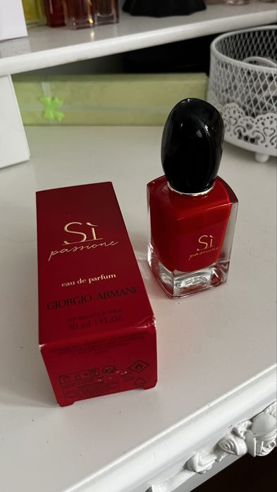 Woda perfumowana Giorgio Armani Si Passione