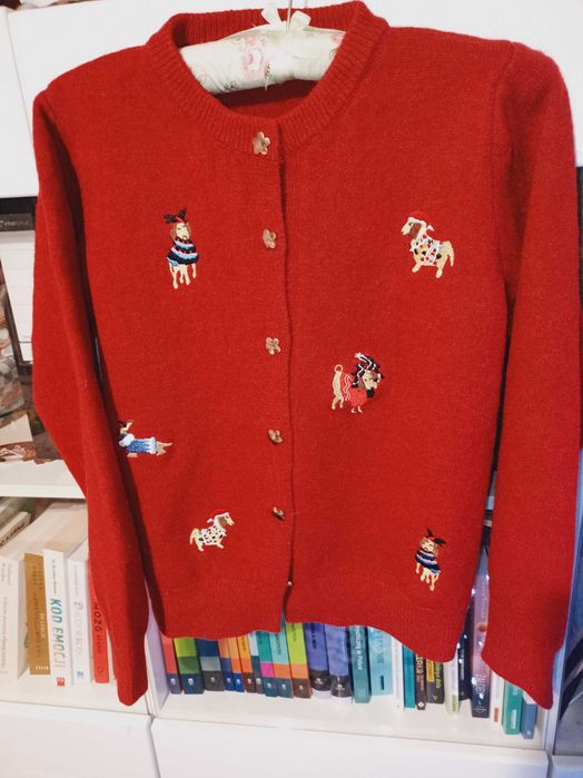 Sweter w pieski XS, S