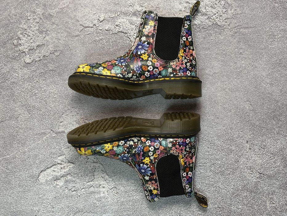 Жіночі Черевики Мартенси Dr. Martens Wanderlust 2976 Floral Leather