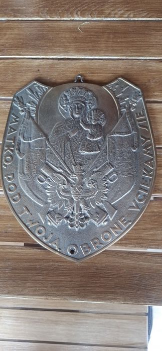 Duży ryngraf z Matką Boską