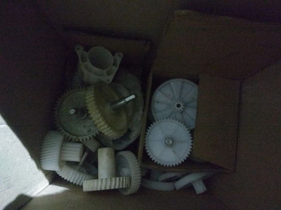 Шестерні до м'ясорубки.