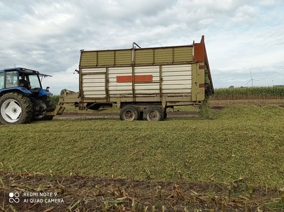 Przyczepa objętościowa do kukurydzy dolny zaczep
