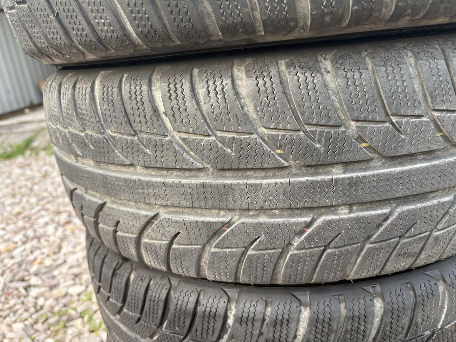 Dwie tylne zimowe Toyo Snowprox S943 175/55R15 77