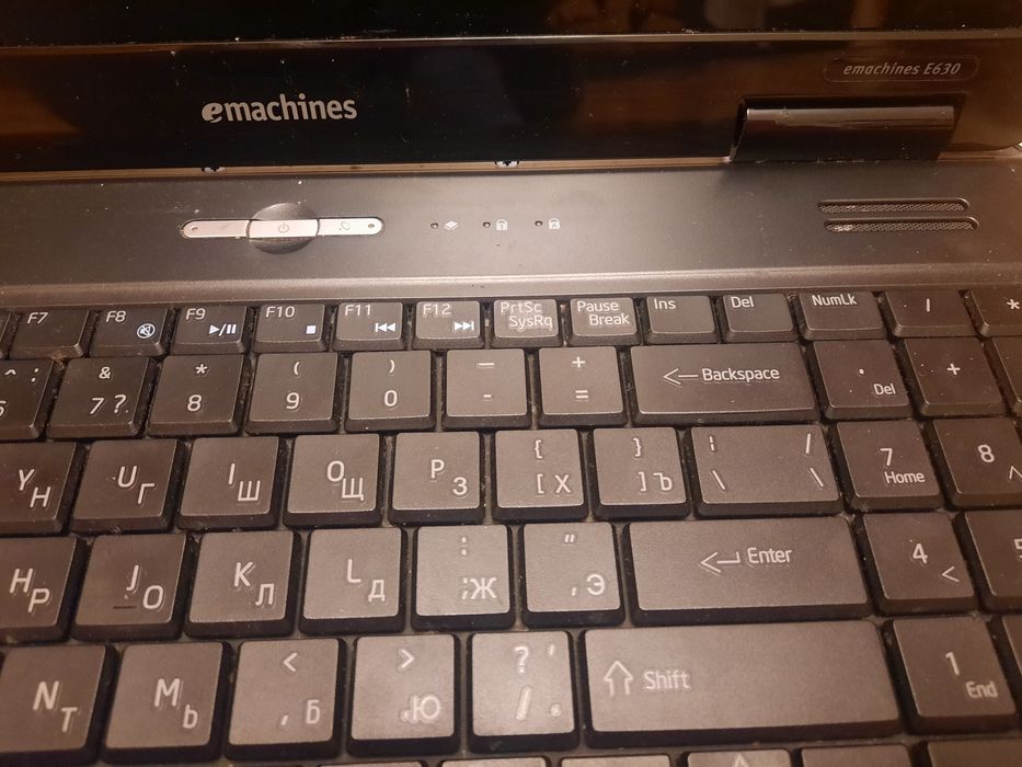 Ноутбук на запчастини