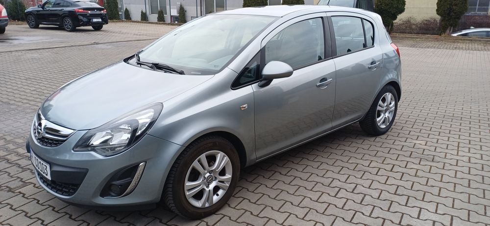 Opel Corsa 1.2 Benzyna 86km/Bogatsza Opcja/ Ładny Stan!