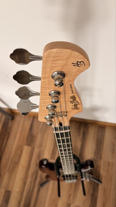Gitara basowa Harley Benton Deluxe Series