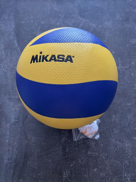 Nowa piłka do siatkówki Mikasa MVA300