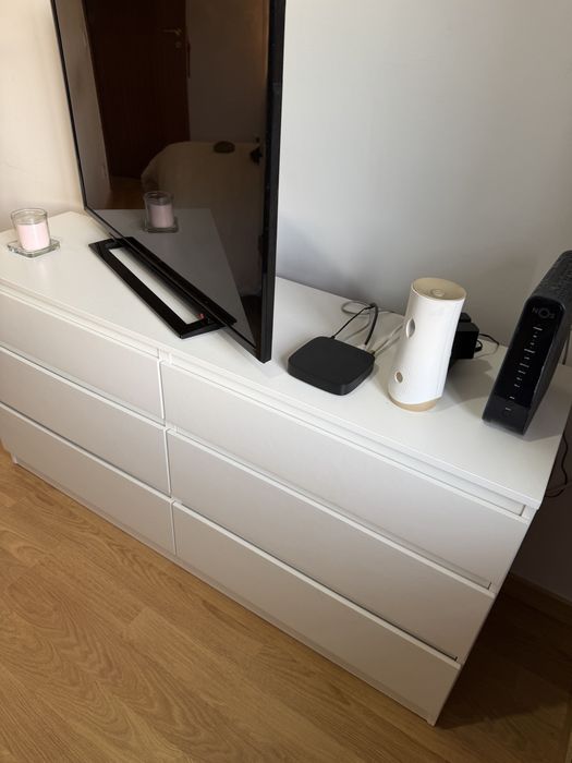 Cómoda e cama semi-novos