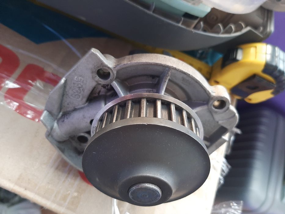 Помпа Fiat Punto 1.4 бензин