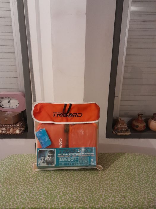 Vendo Colete de Natação para Criança TRIBORD DECATHLON novo