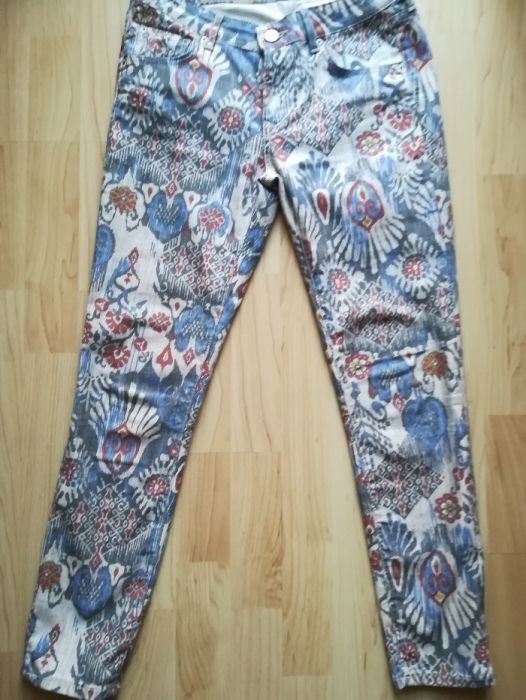 Modne spodnie Zara