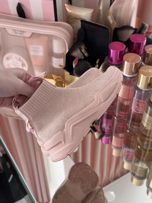 Кросівки кеди zara h&m 26 27 р 16.5-17.5 см waldi тапочки босоніжки бу