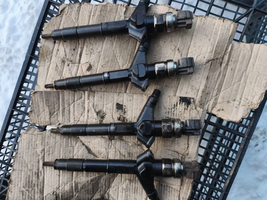 Форсунки Нісан 2.2дизель  ТНВД