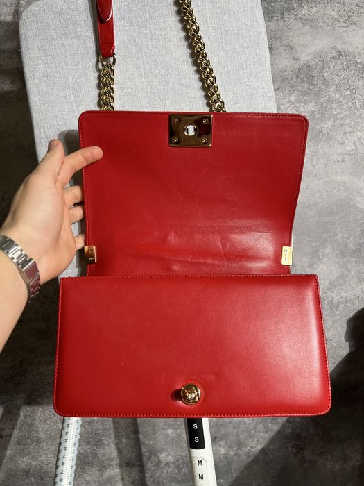 Оригінальна сумка Chanel Boy Bag червона, шкіра, з ланцюжком