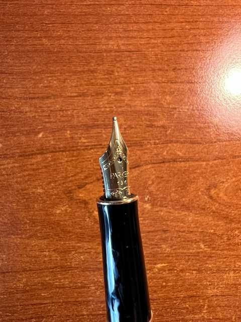 Caneta de tinta permanente Parker Sonnet (1996) Laca Preta – Aparo Ouro 18K