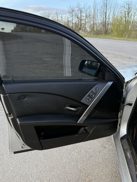 Продам БМВ Е61 525i