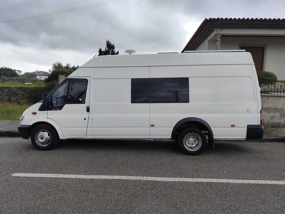 Vendo autocaravana com interior novo a estriar