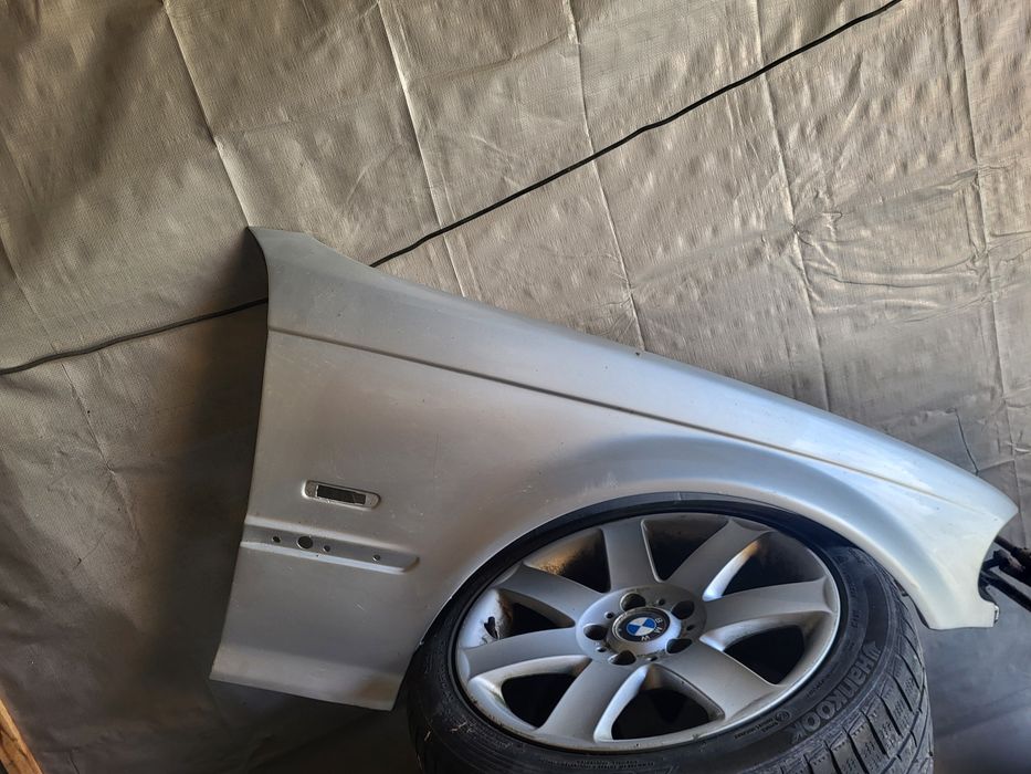 Błotnika prawy BMW e46 sedan przed lift
