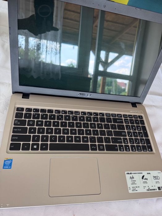 Laptop Asus prawie nie używany