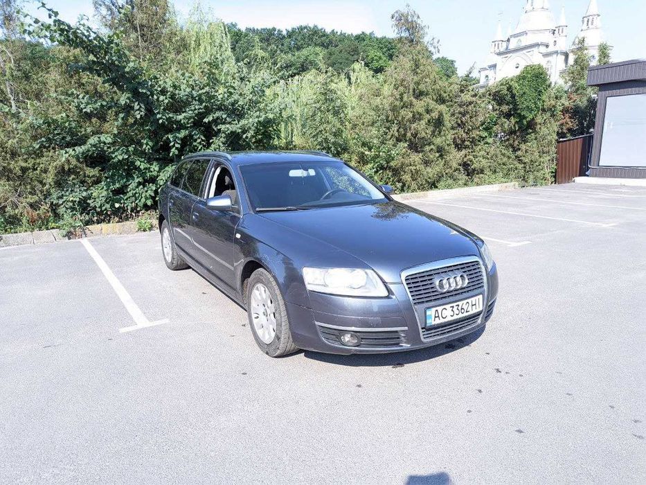 Автомобіль Audi A6
