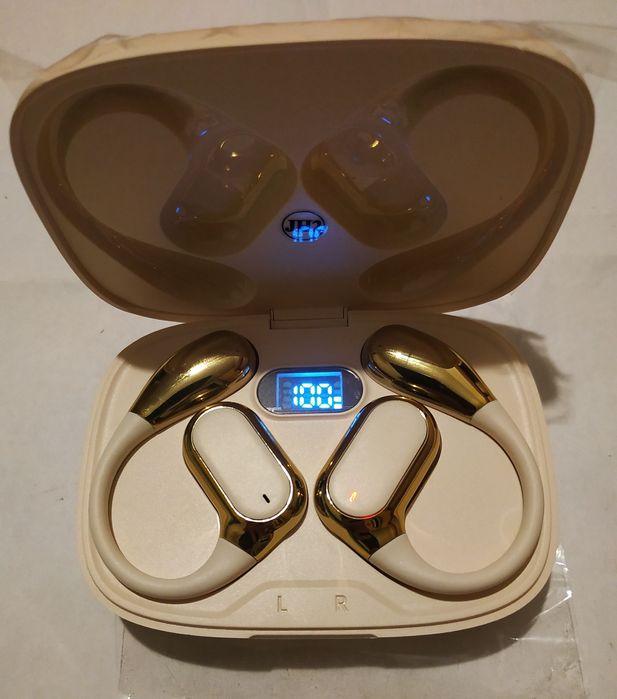 Автономные беспроводные стерео наушники с переводом 144 языков.