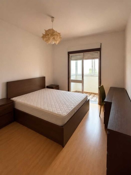 Quarto grande em Viseu