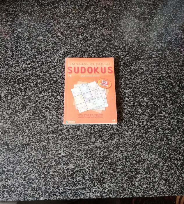 Livro Sudokus Novo 192 puzzles