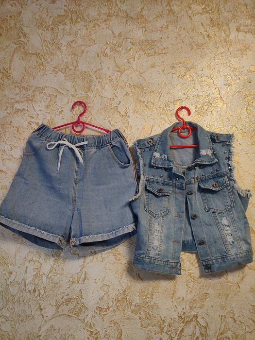 Джинсові шорти і жилет